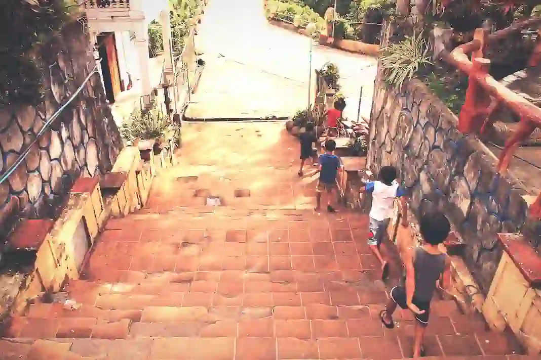 kids enjoying their local life