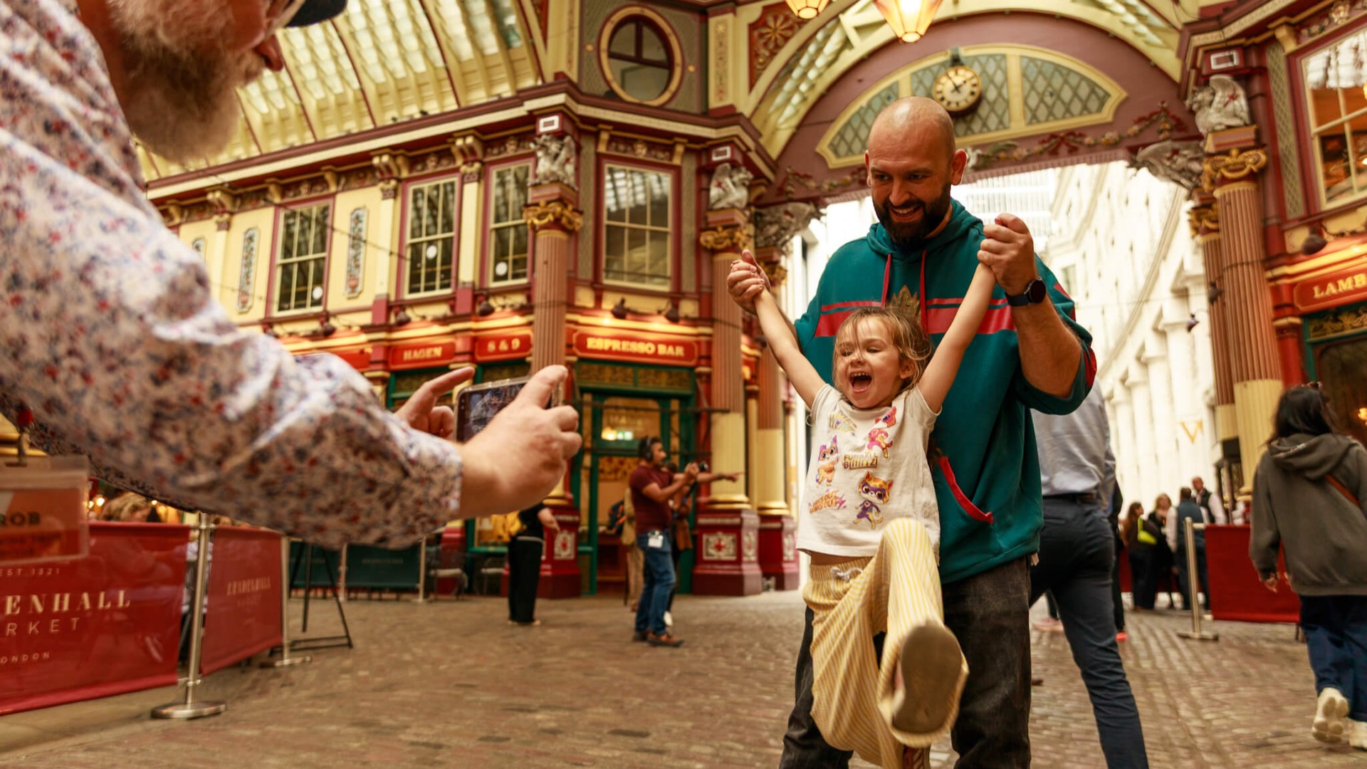 London tour image